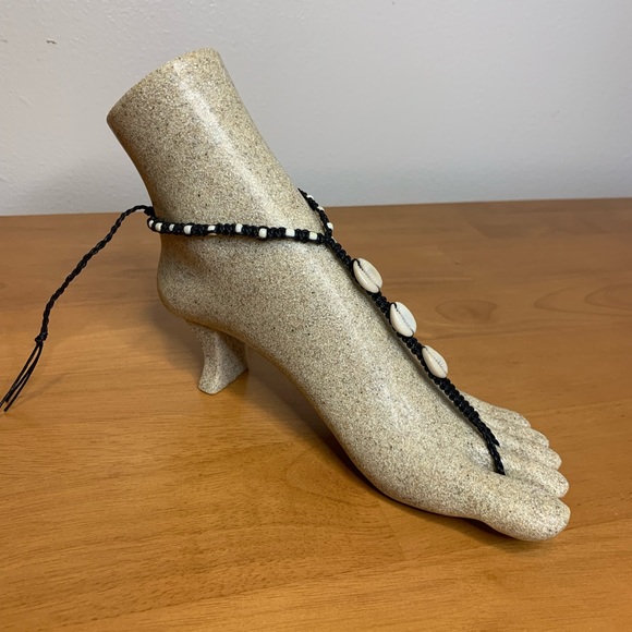 Handmade Cowrie Shell Macrame Anklet w/ Toe Ring – Black - Picture 4 of 7
